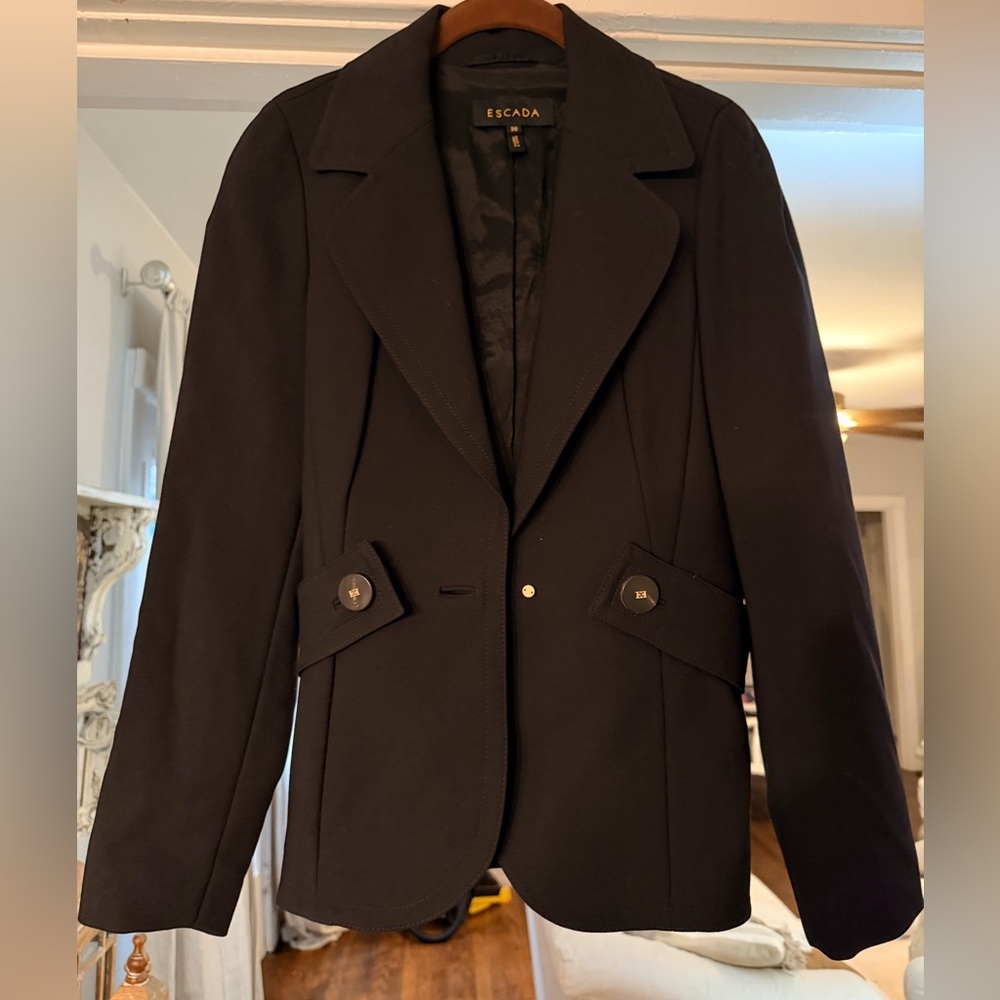 Escada Women's Elegant Black Suit Jacket
